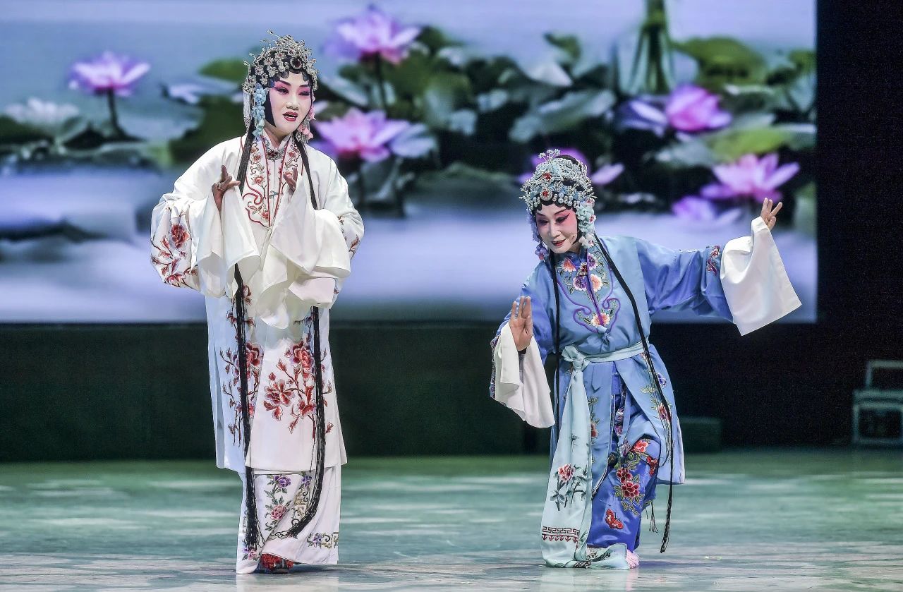 Beijing Opera, a Cultural Treasure