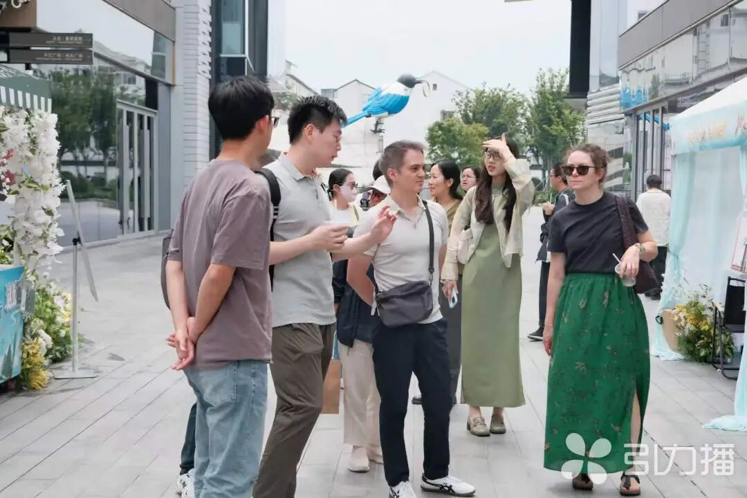 Foreign experts explore Suzhou's intangible cultural heritage