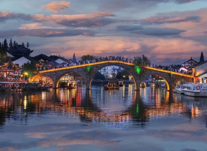 Shanghai plans easier travel for international visitors